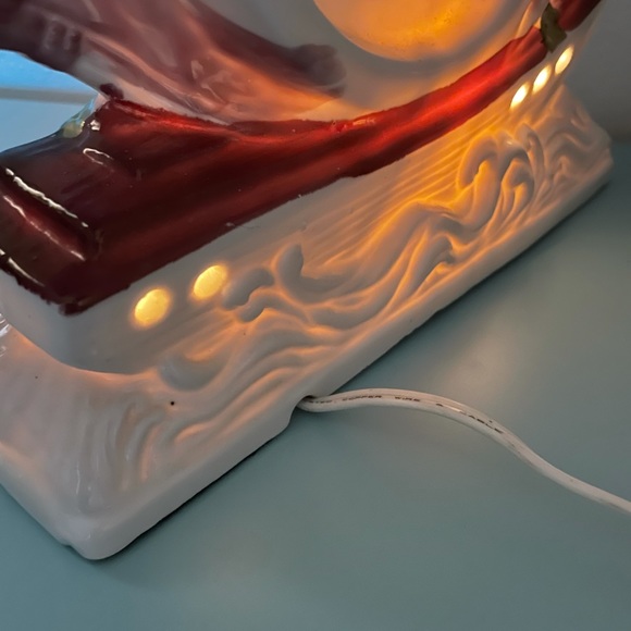 1950s Porcelain Pink Iredescent Nautical Sailboat Wave Base Tabletop Clock Light - Picture 15 of 16